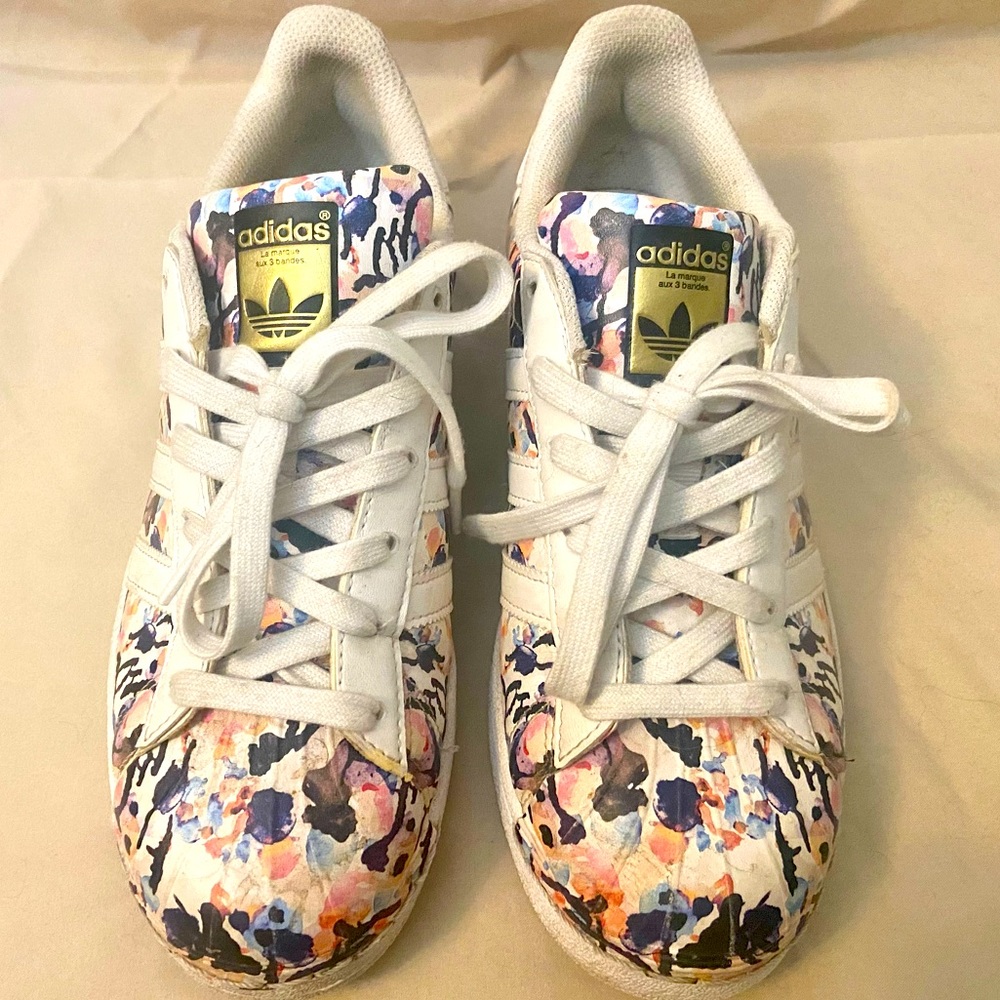 Adidas Superstar floral print shell toes 6.5Y - 8 women's